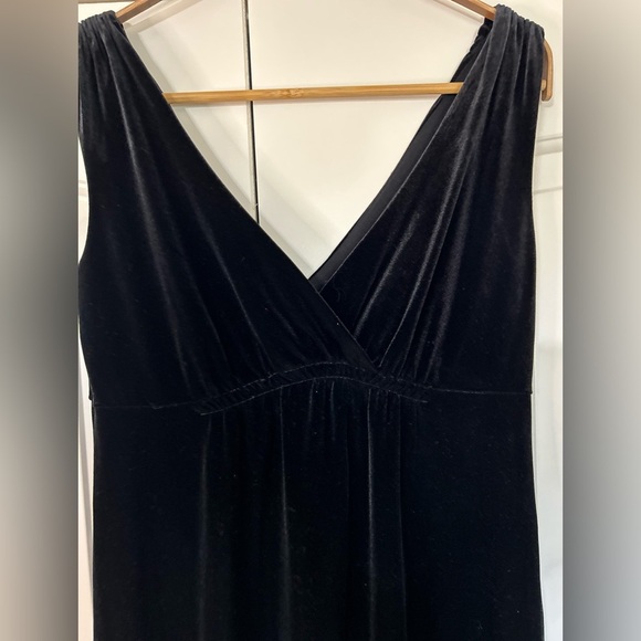 Old Navy V Front and V Back Velour Dress in Black. Size S. #datenight #classy - Picture 2 of 7